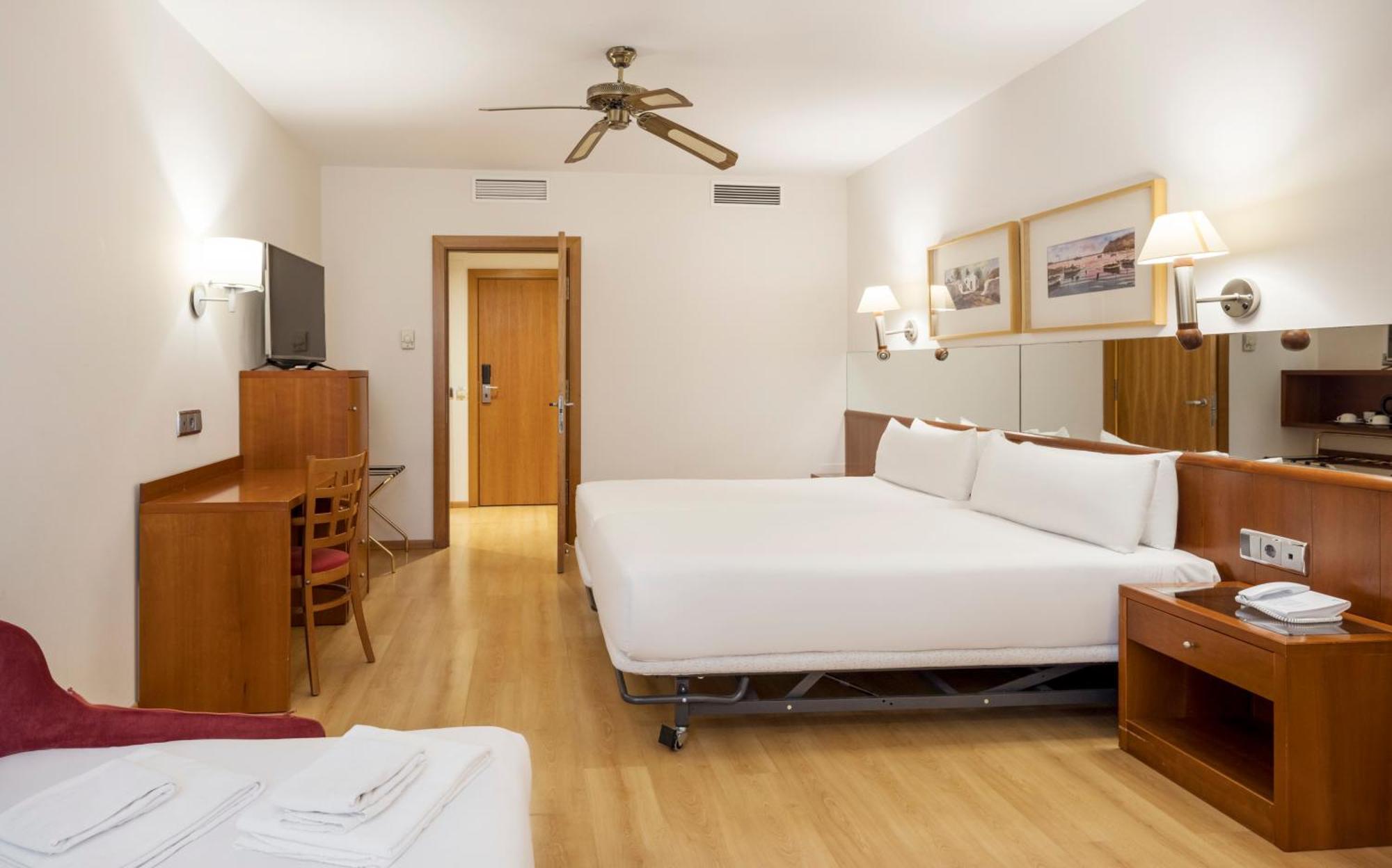 Ilunion Les Corts Spa برشلونة الغرفة الصورة